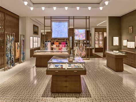 Visit the New Hermès Boutique – South Coast Plaza